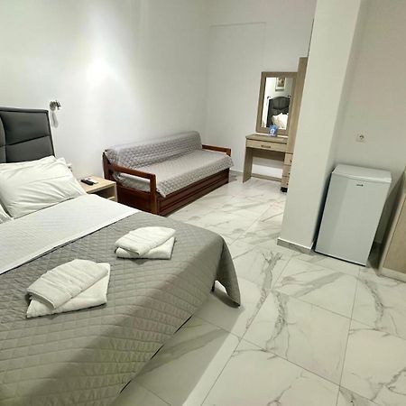 Vangjelis Hotel ヒマラ エクステリア 写真
