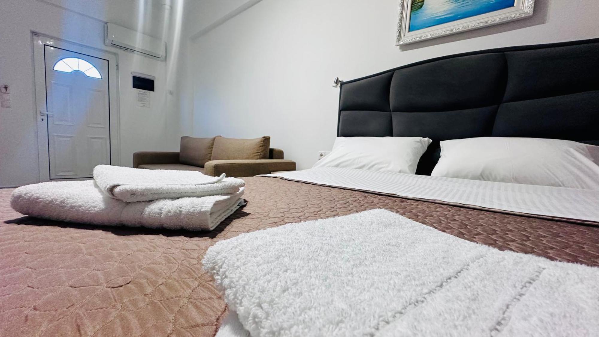 Vangjelis Hotel ヒマラ エクステリア 写真