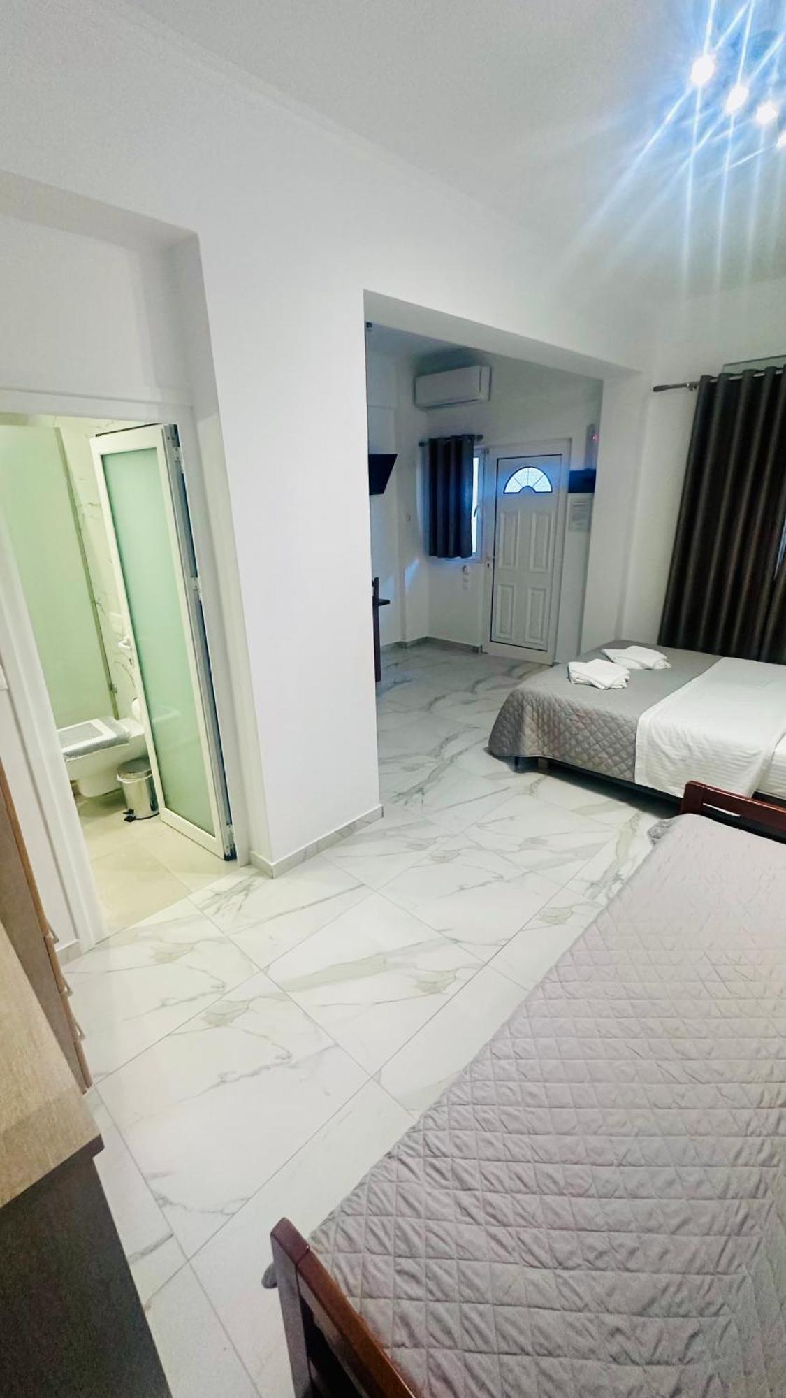 Vangjelis Hotel ヒマラ エクステリア 写真