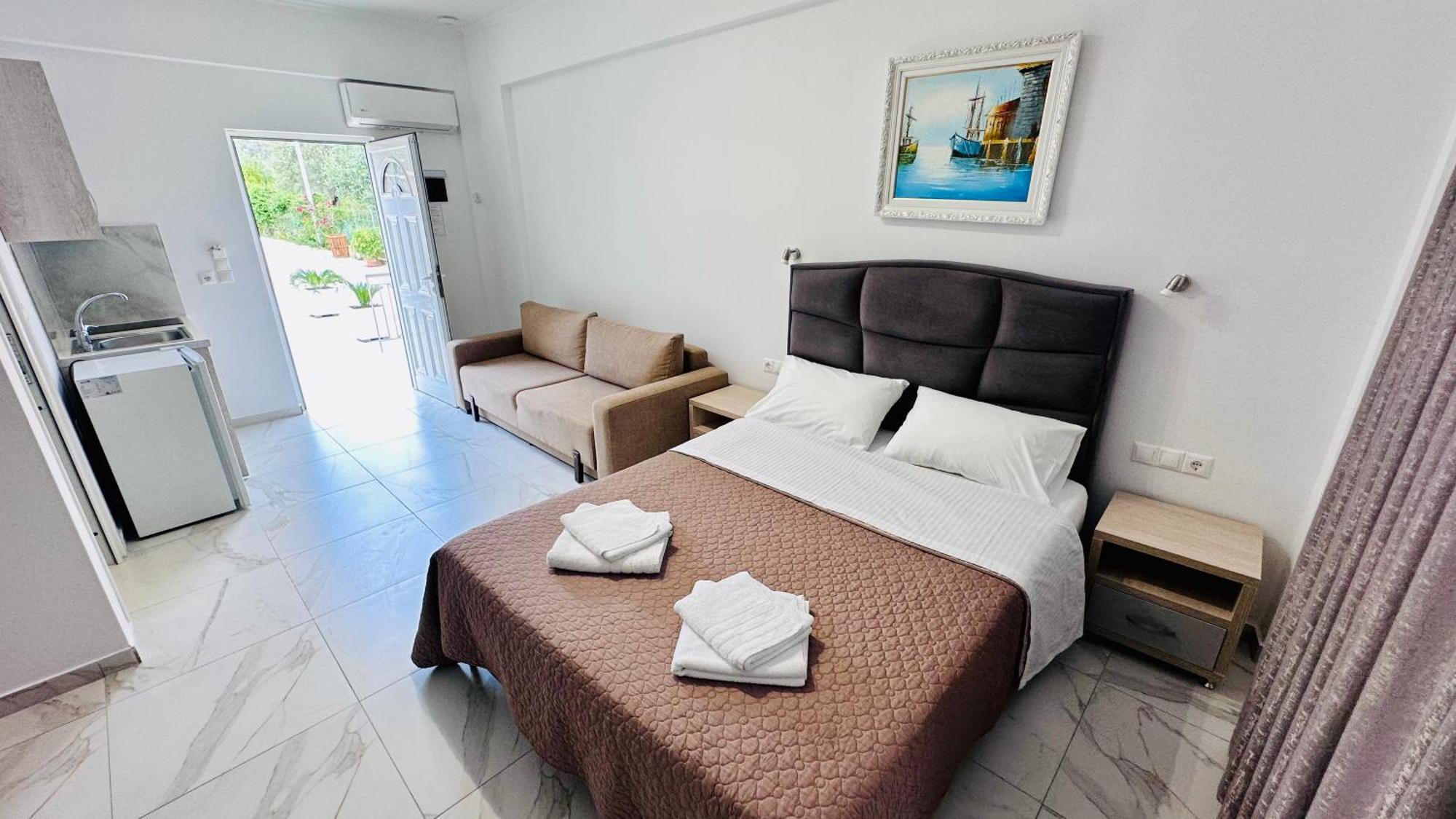Vangjelis Hotel ヒマラ エクステリア 写真