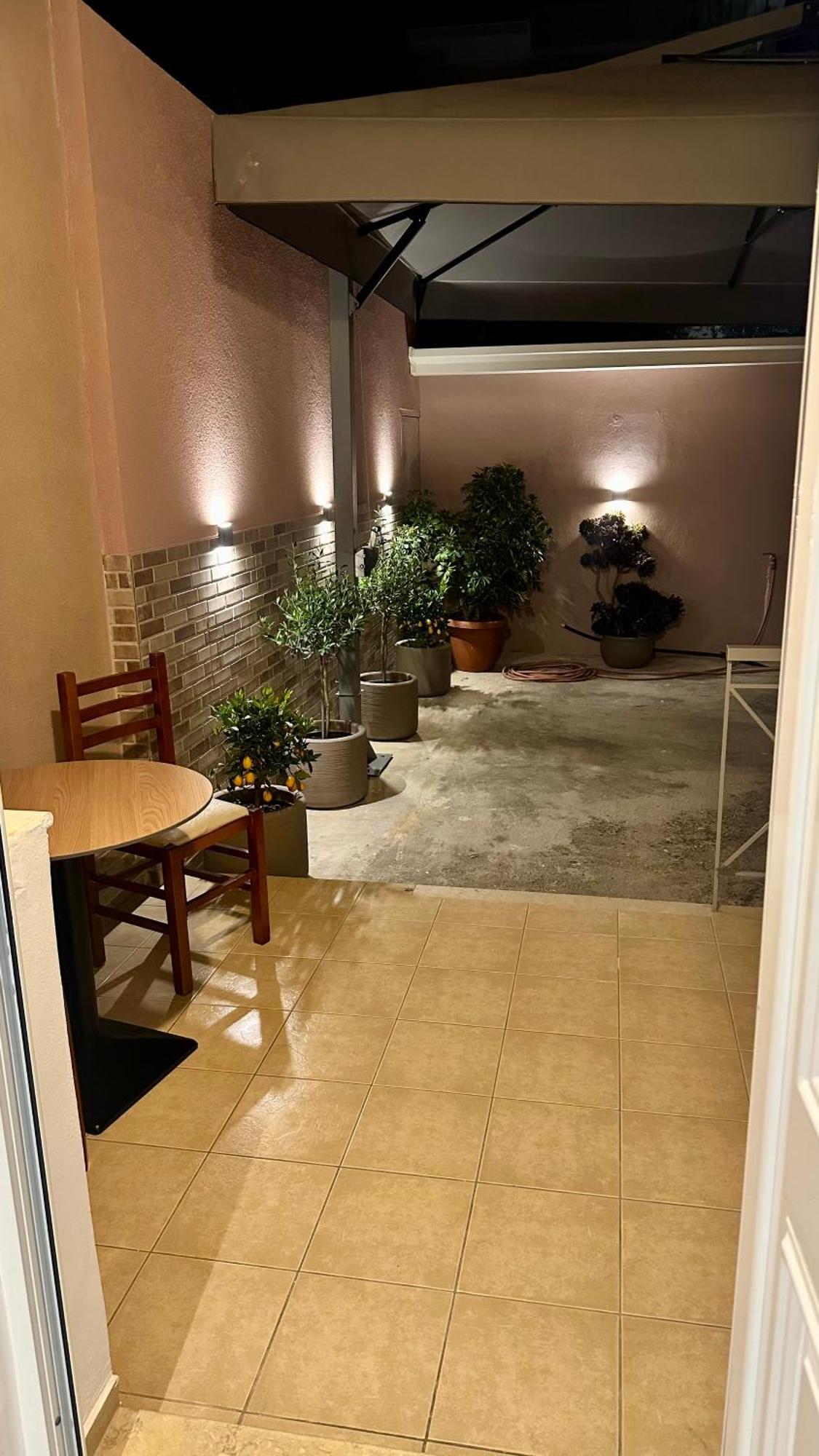Vangjelis Hotel ヒマラ エクステリア 写真